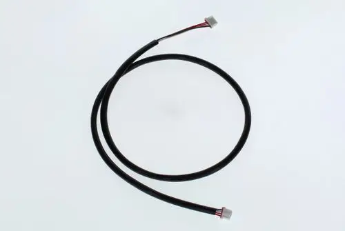 Schwarzes Kabel mit zwei Enden und steckbaren Anschlüssen. Geeignet für elektrische Verbindungen, möglicherweise für Bosch Produkte.
